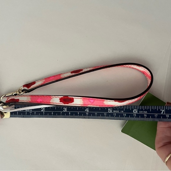 Kate Spade ♠️ New With Tags Laurel Way front pocket wristlet - Picture 7 of 9